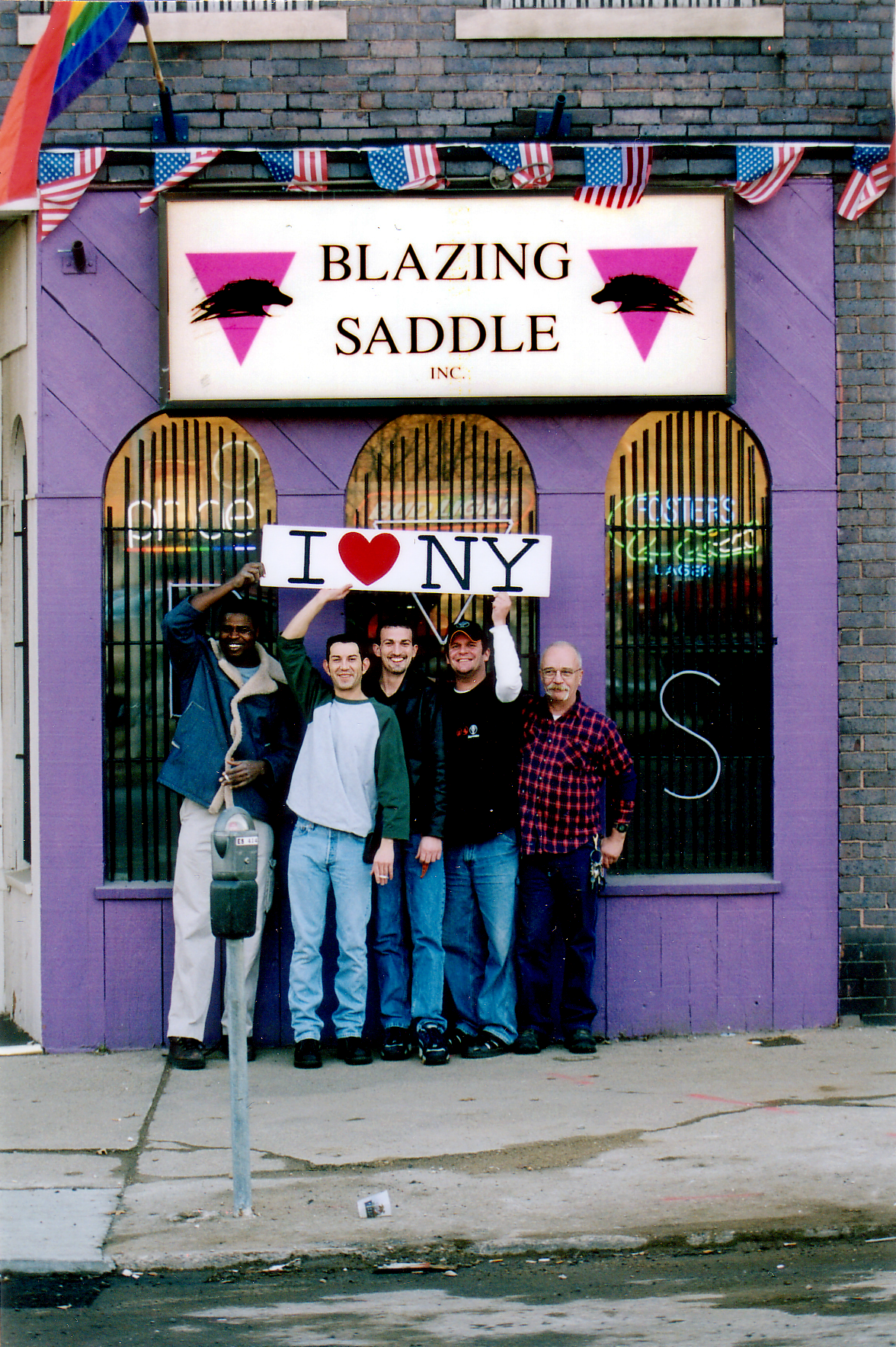 Des Moines best known gay bar loves New York