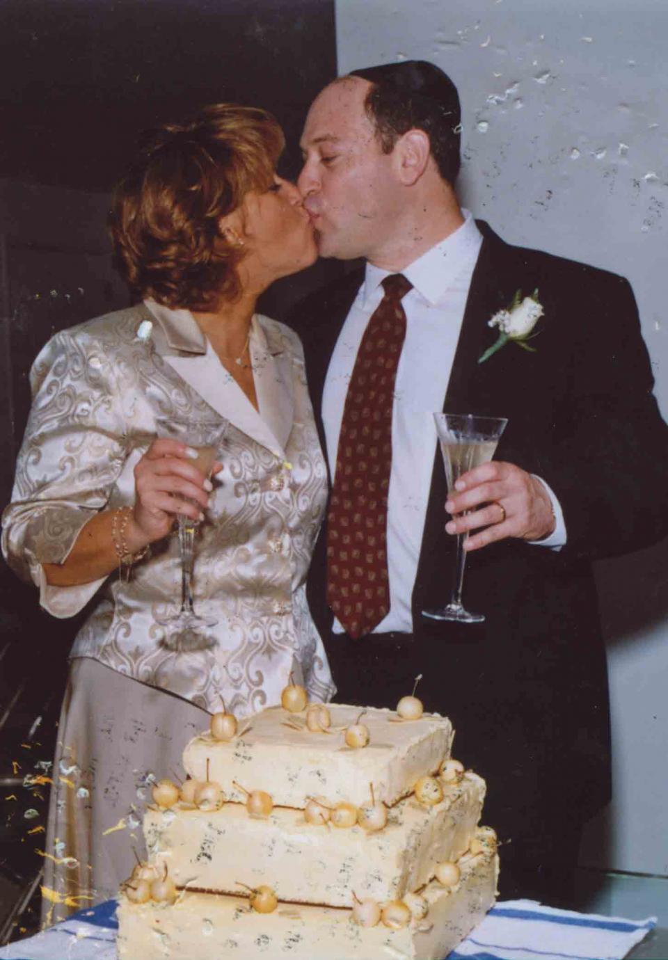 Norman S Rossinow and his wife, Susan, at their engagement party (April 2001).jpg